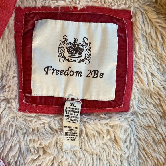 Freedom 2 Be zip up coat - Picture 3 of 6